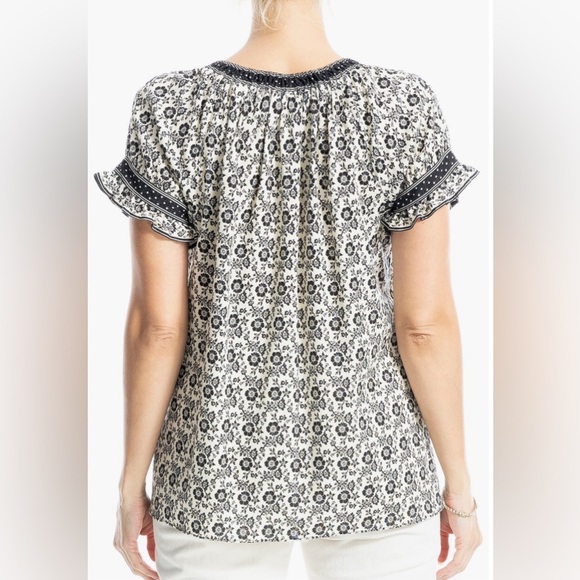 New!Max Studio Floral Black and White Women's Short Sleeve Blouse Various Sizes - Picture 16 of 16